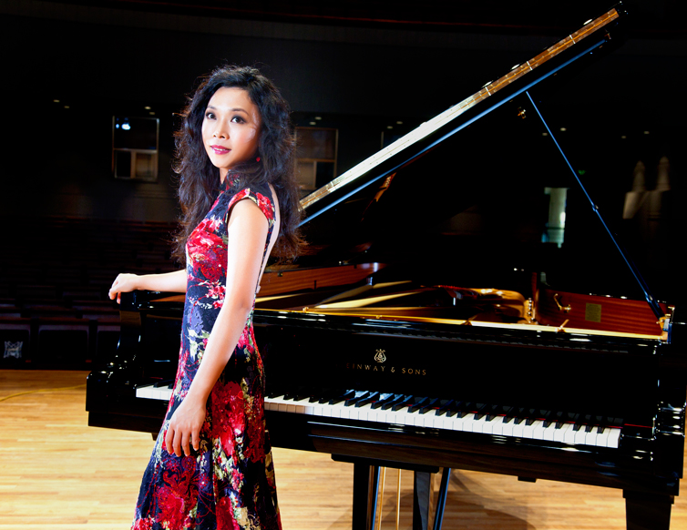 漫步古典夜 致春天——肖荻钢琴独奏音乐会