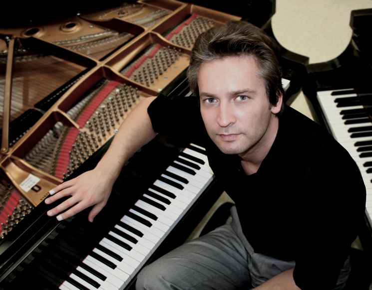 漫步古典夜 浪漫史诗——安德烈•波诺谢夫尼钢琴独奏音乐会